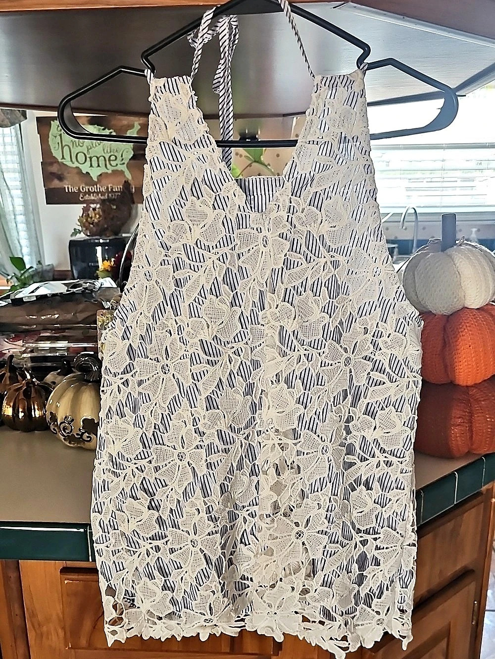 Floral Lace Camisole in White & Blue Like New